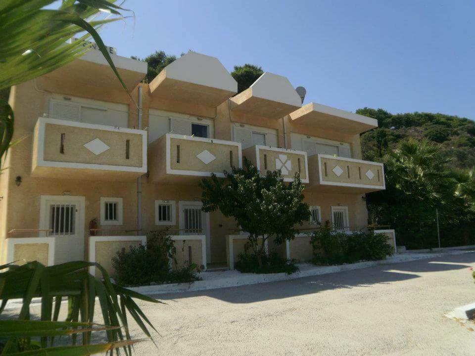Denise Apartments Kéfalos Extérieur photo